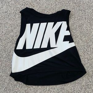 Nike Cropped Workout Tank